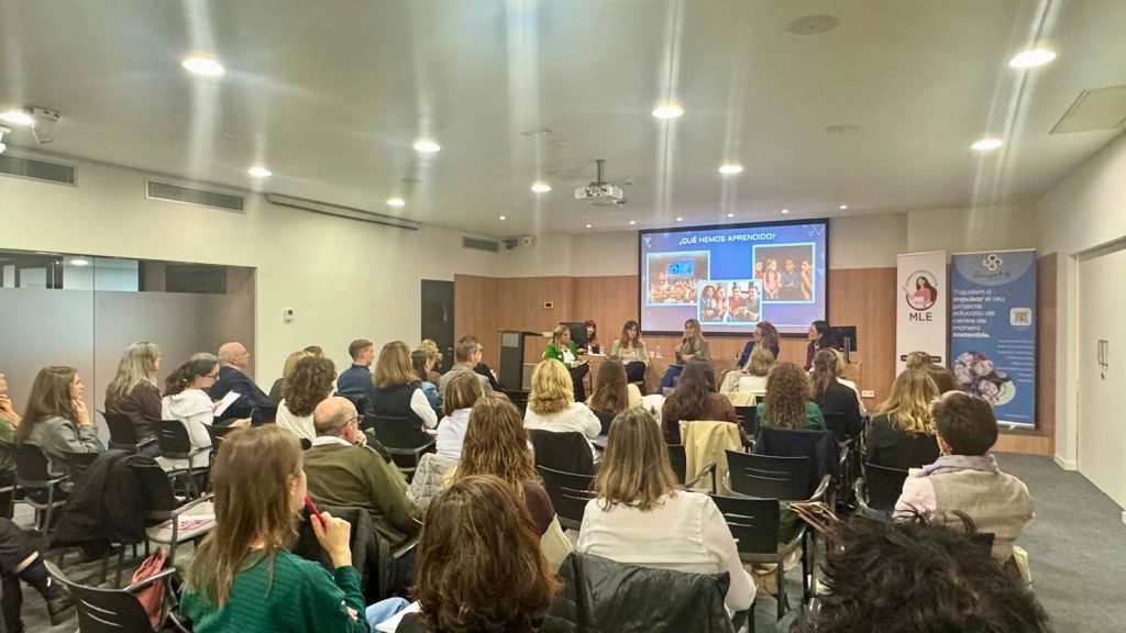 Foro en la UIC sobre pensamiento crítico