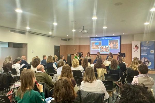 Foro en la UIC sobre pensamiento crítico